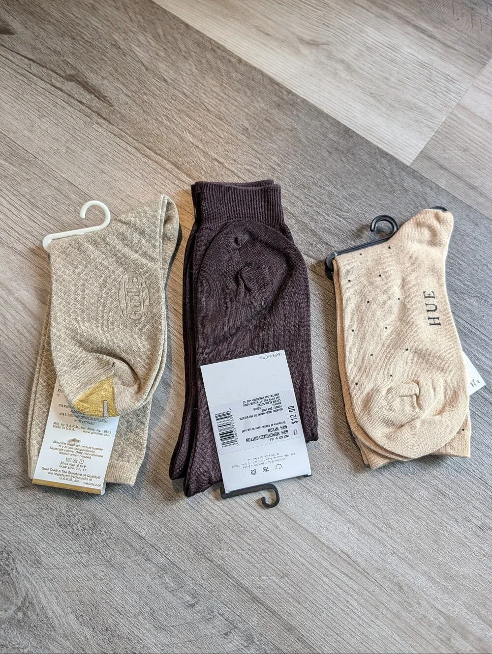 nwt CALVIN KLEIN HUE + GOLD TOE sock lot